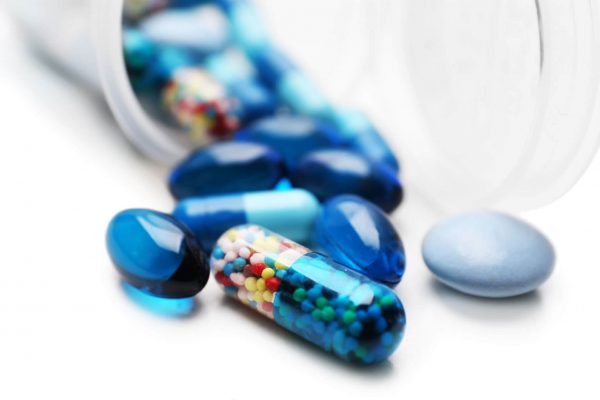 Drug-Dependency-Blog-Covance-Blue-Pills-49762929_ML